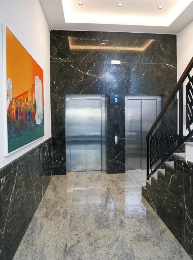 Central Luxury Apartment Pristina Exterior photo